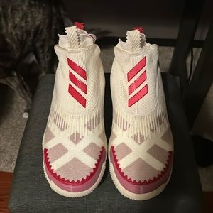 team issued IU laceless basketball shoes